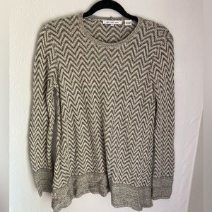 Chevron patterned knit sweater